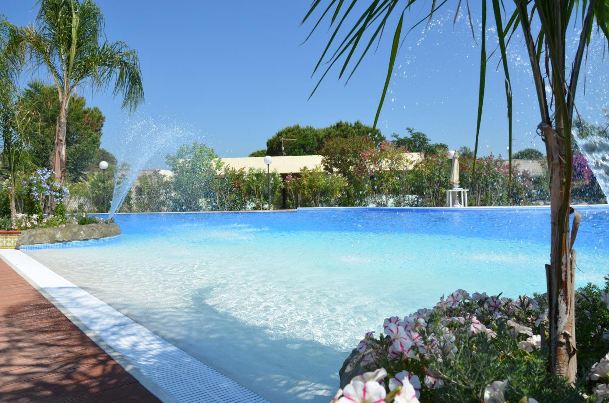 Alessidamo Club Metaponto Hotell Exteriör bild